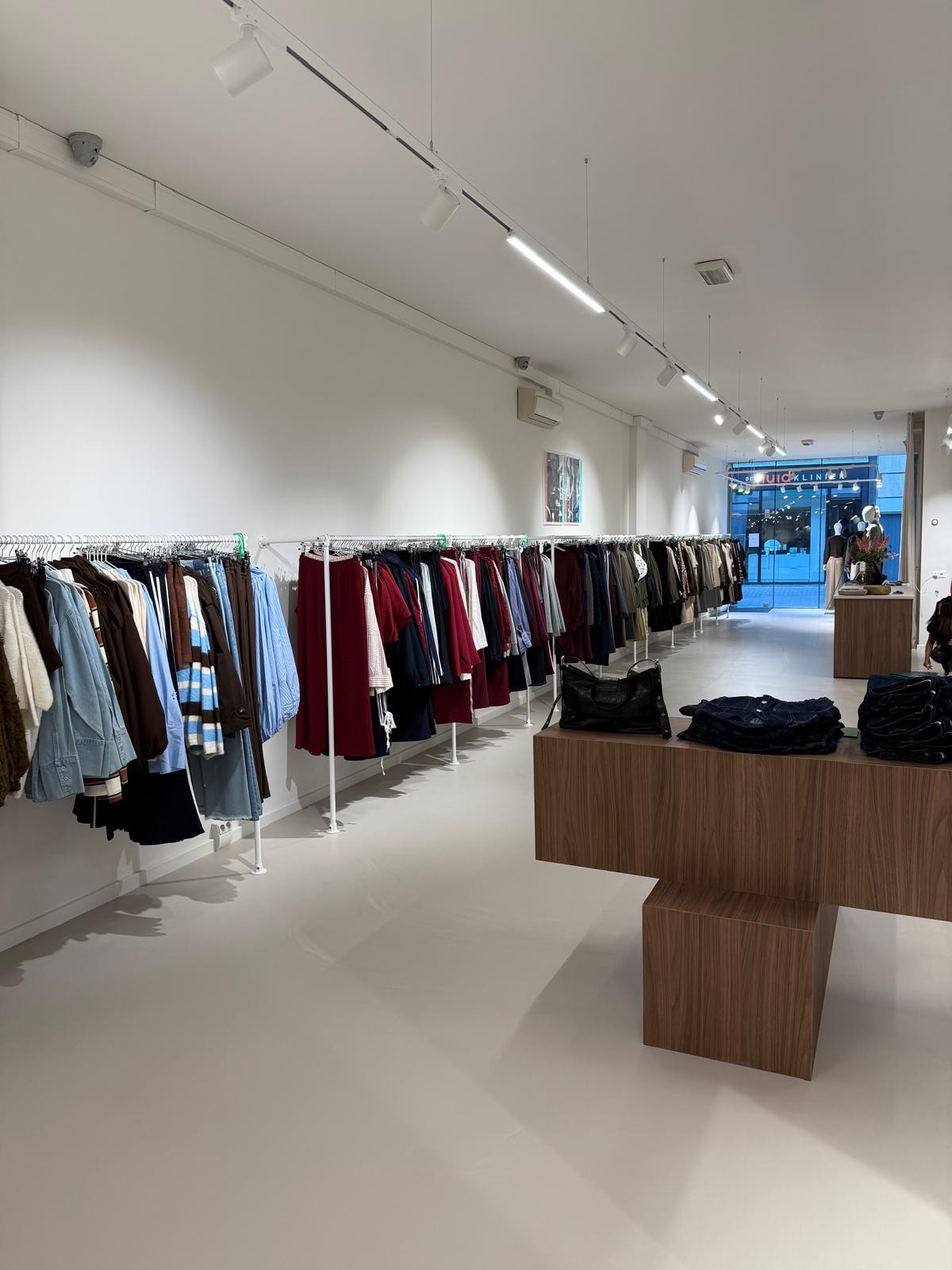 Renovatie van een kledingwinkel in Breda